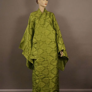 Green silk hand made vintage kimono, never worn